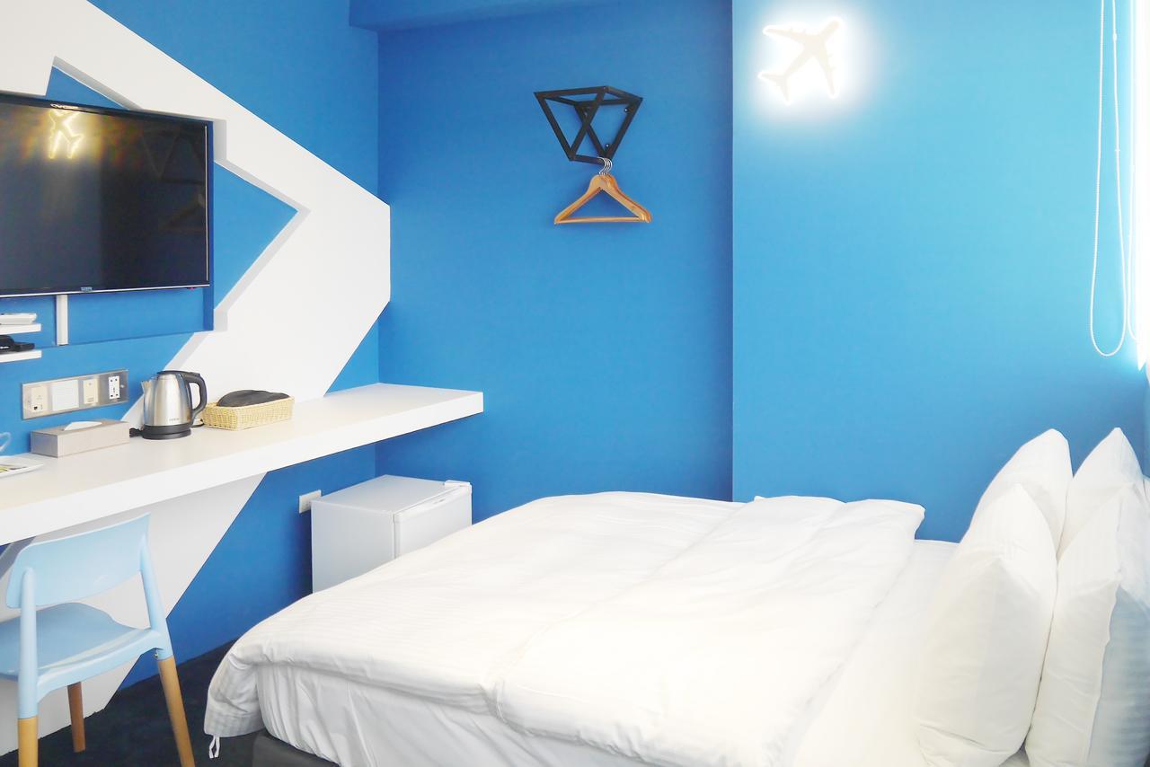 Time Flyer Hotel Taichung Exterior foto